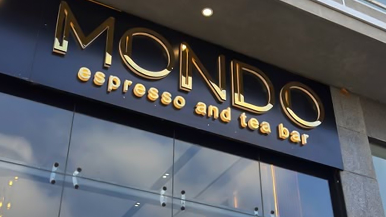 Famous coffee shop in Karachi served notice for illegally using Thailand brand name