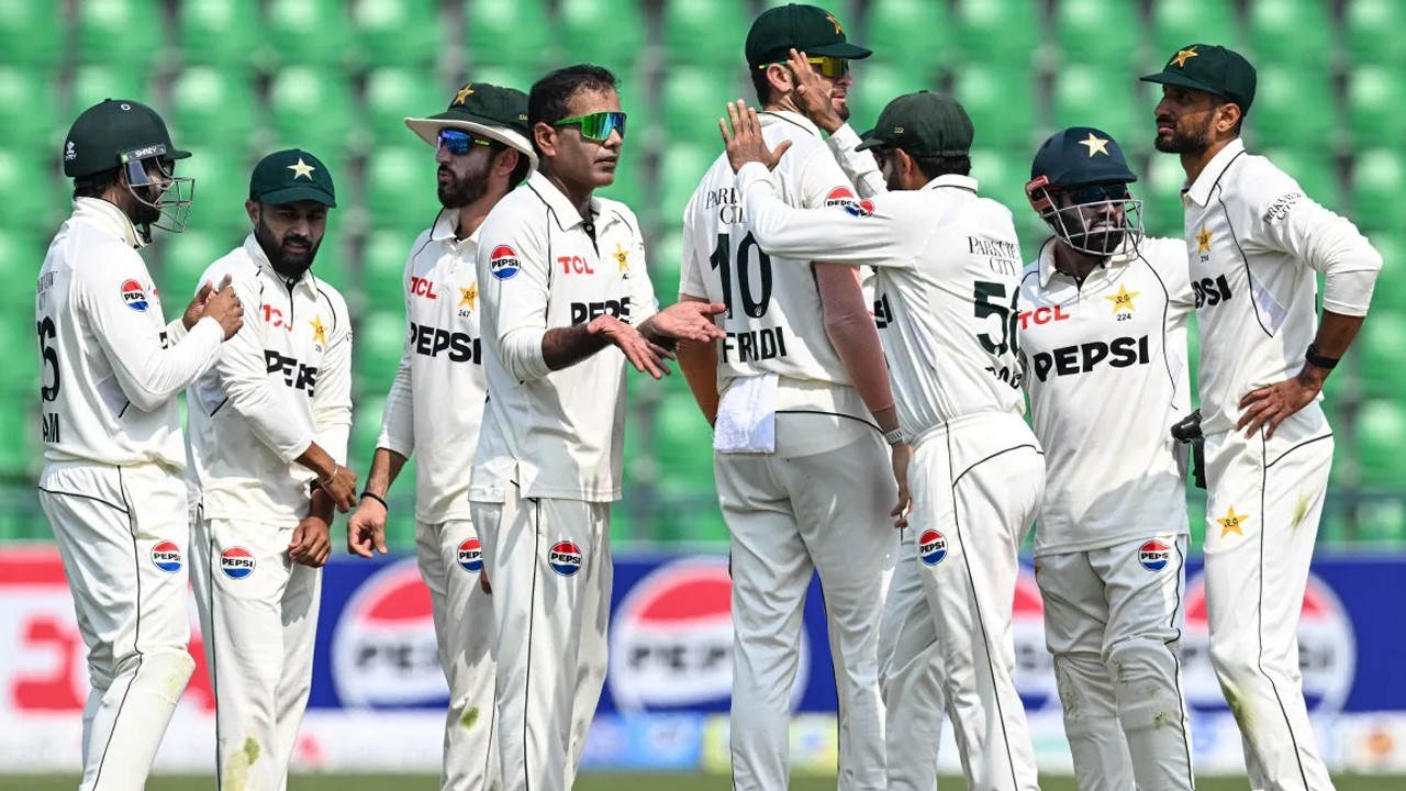 Saud Shakeel, Agha Salman steady Pakistan after top-order stumbles