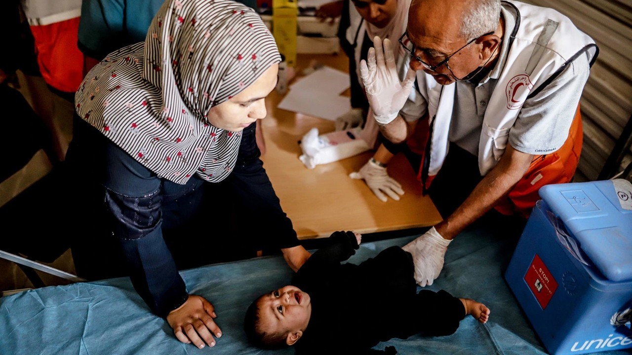 Unicef says Israel blocking baby milk formula, vaccines for Gaza children
