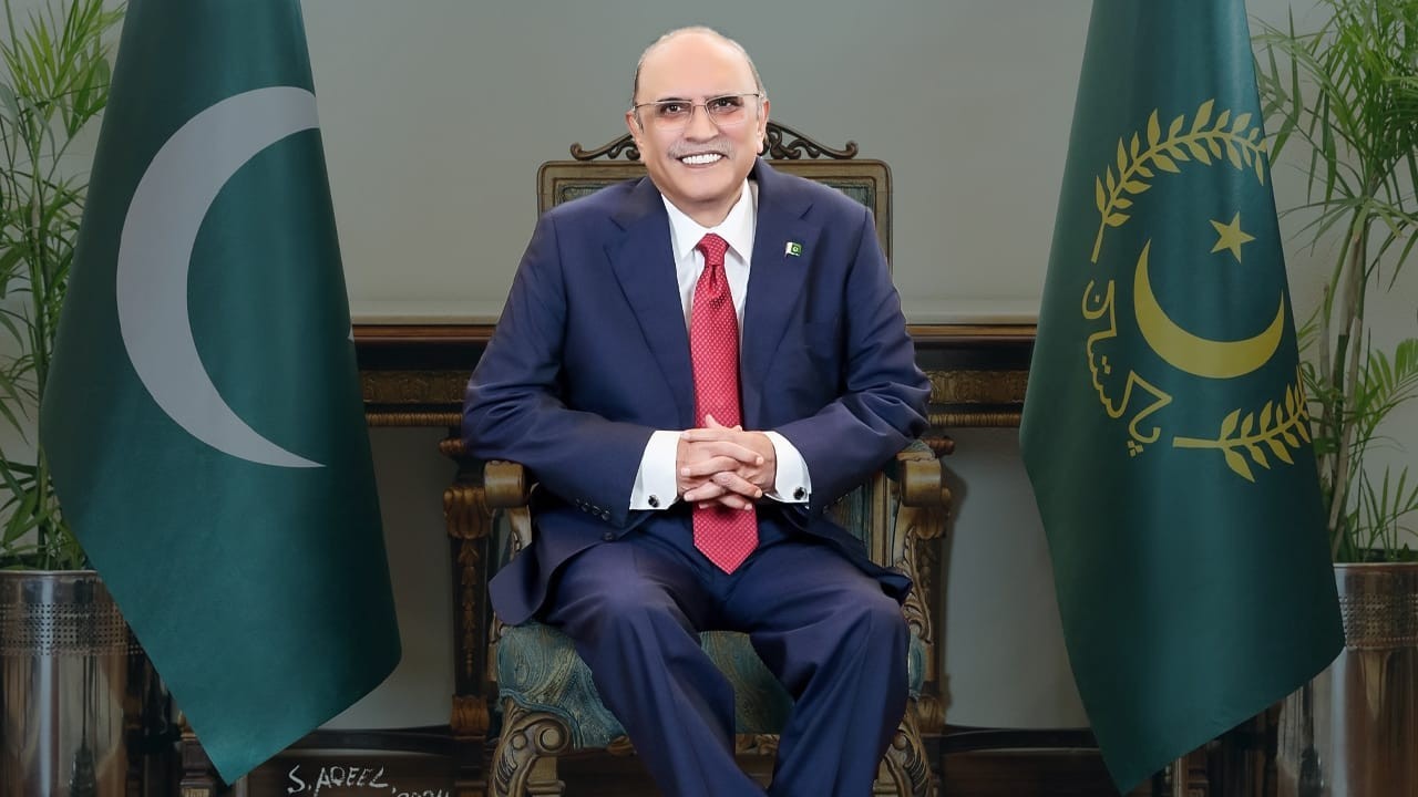 President Zardari signs Armed Forces Amendment Bills into paw