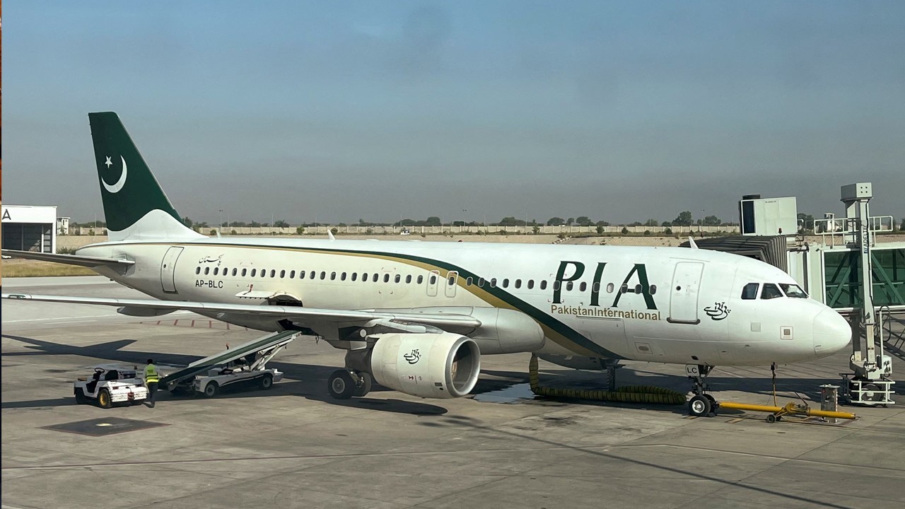 Pakistan to hold live-broadcast PIA privatization bidding, announces PM Shehbaz