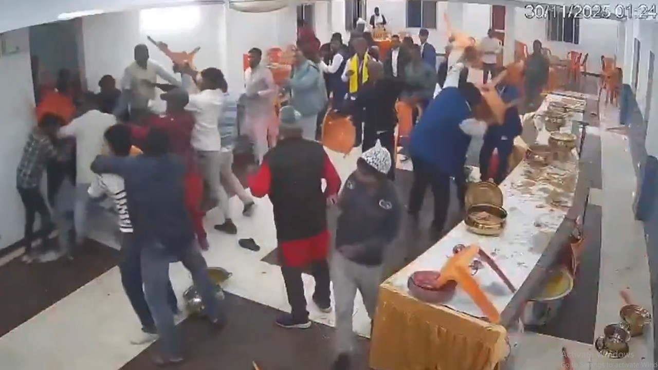 VIDEO: Wedding turns into battlefield over sweets shortage