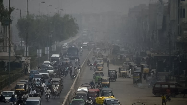Poor air quality triggers rise in respiratory infections across Karachi