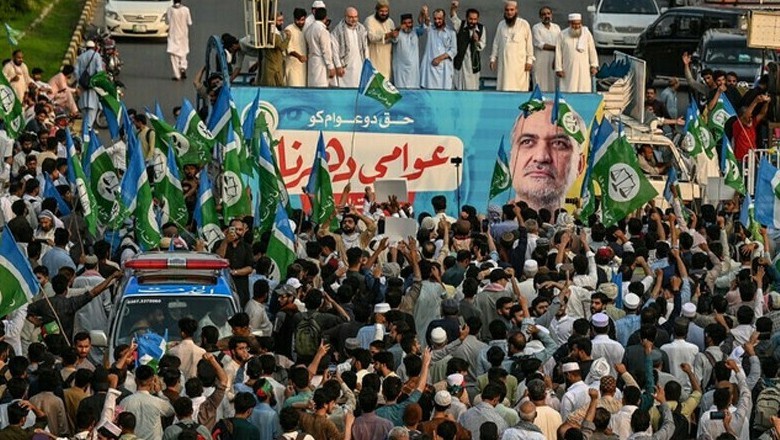 JI announces sit-ins in Karachi against dumpers, water tankers on Friday