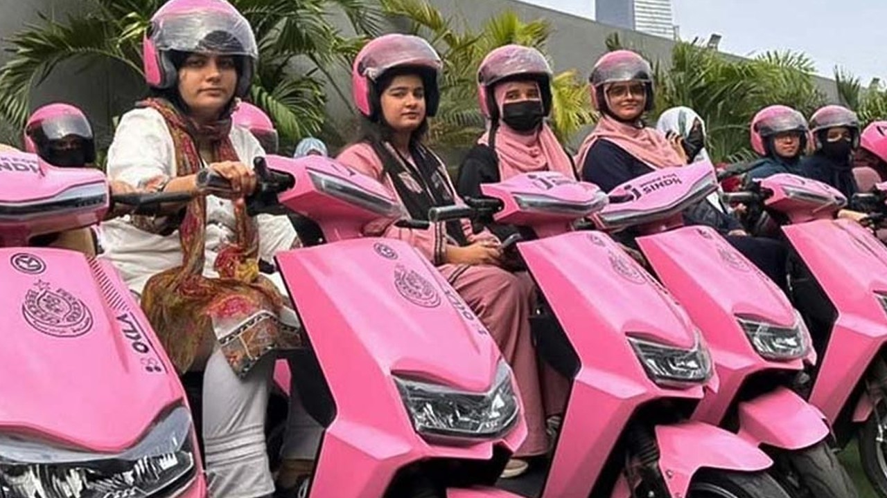 Sindh govt launches women’s scooter training program for safe mobility
