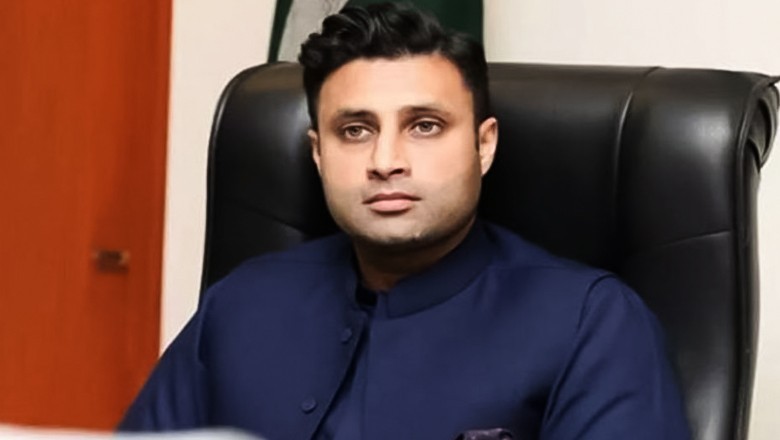 Interpol drops Pakistan's request for extradition of Zulfi Bukhari