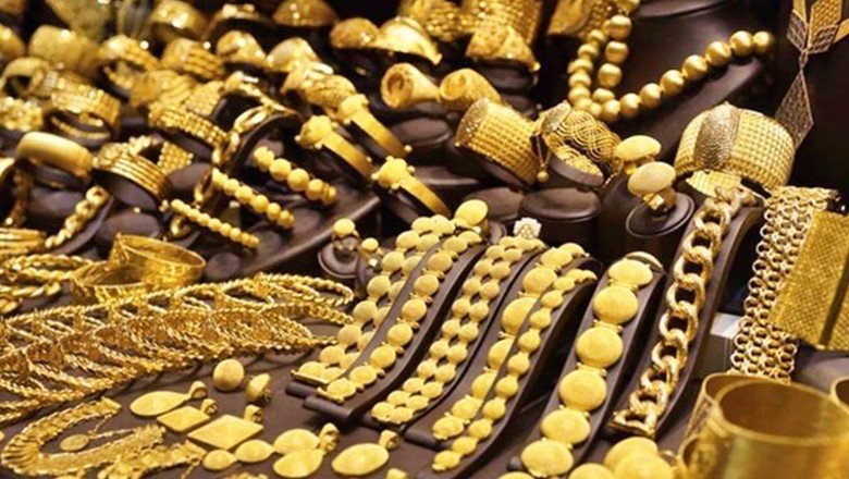 Gold prices climb Rs8,500 per tola in Pakistan
