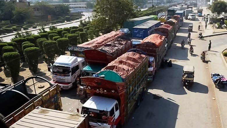 Karachi commissioner bans daytime movement of heavy vehicles for 2 months