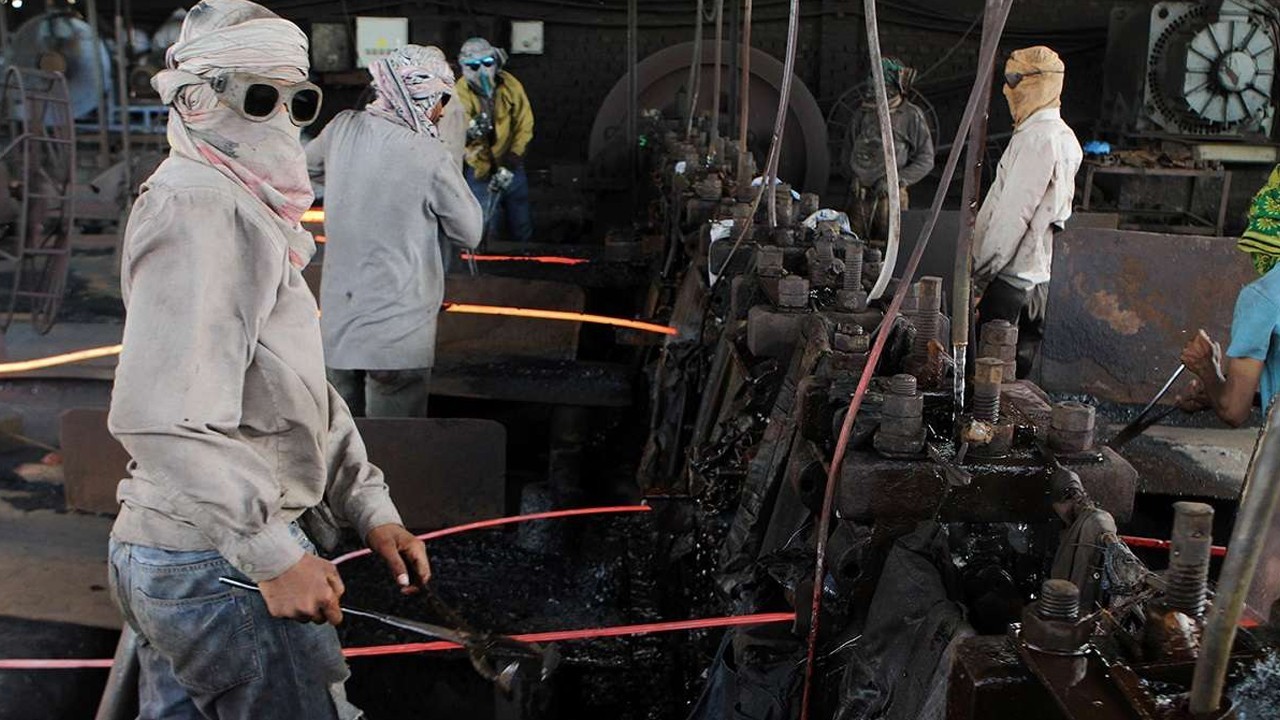 Major attempt to steal machinery foiled at Pakistan Steel Mills