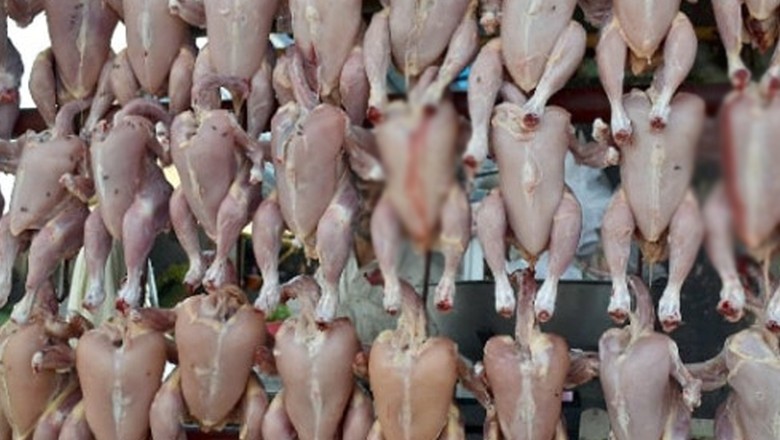 280kg of dead chicken meat disposed of at Lahore’s Tollinton Market