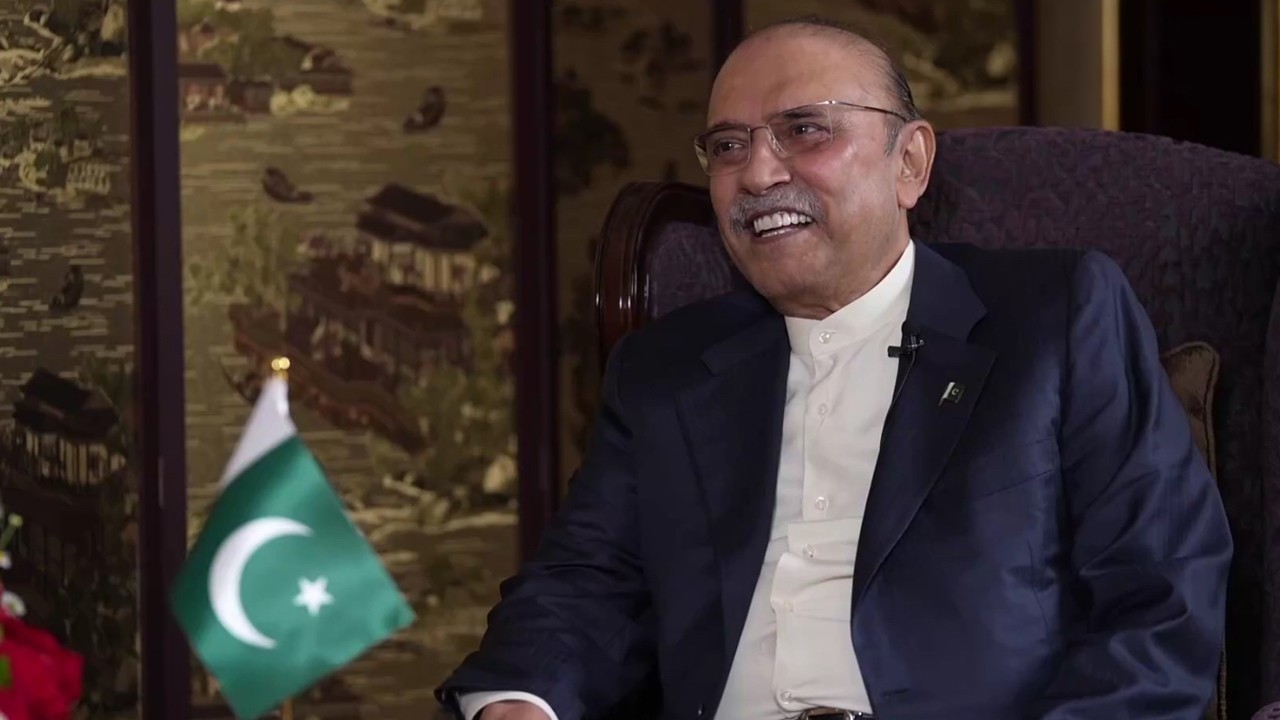 ‘Kattar Karachi’ director expresses interest in making a film on President Asif Ali Zardari