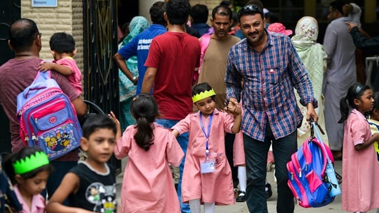 Will Karachi private schools remain closed on Friday?