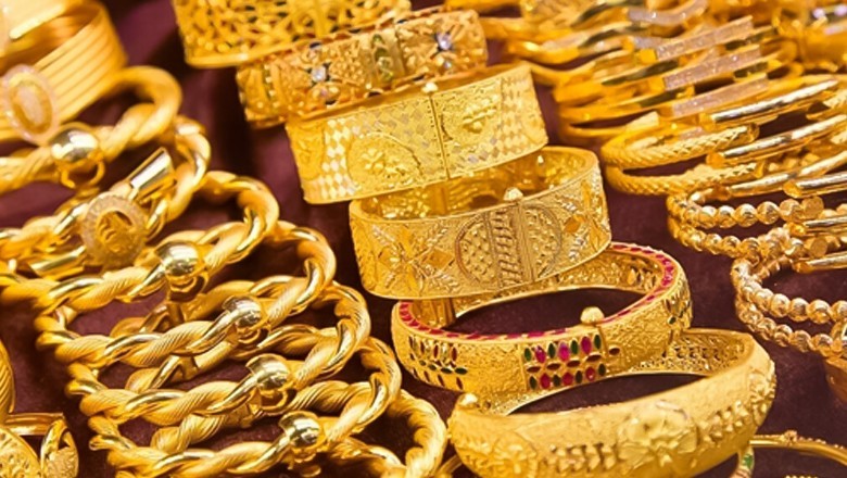 Gold price surge by Rs7,700 in Pakistan