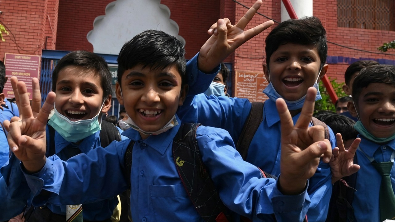 Sindh announces public holiday for schools on January 17