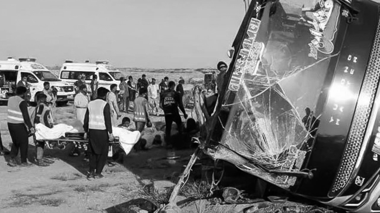 Nine killed, 36 injured as passenger coach overturns on Makran Coastal Highway