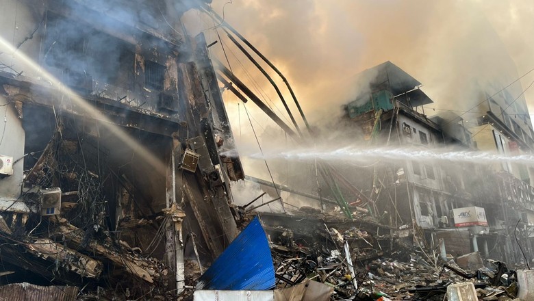 Sindh govt to compensate Gul Plaza fire victims, says spokesperson