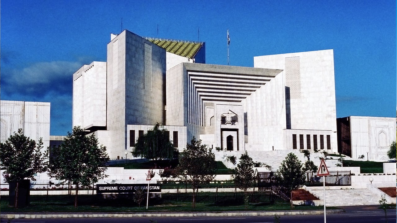 SC rules civil servants not obliged to follow 'illegal orders', even from PM