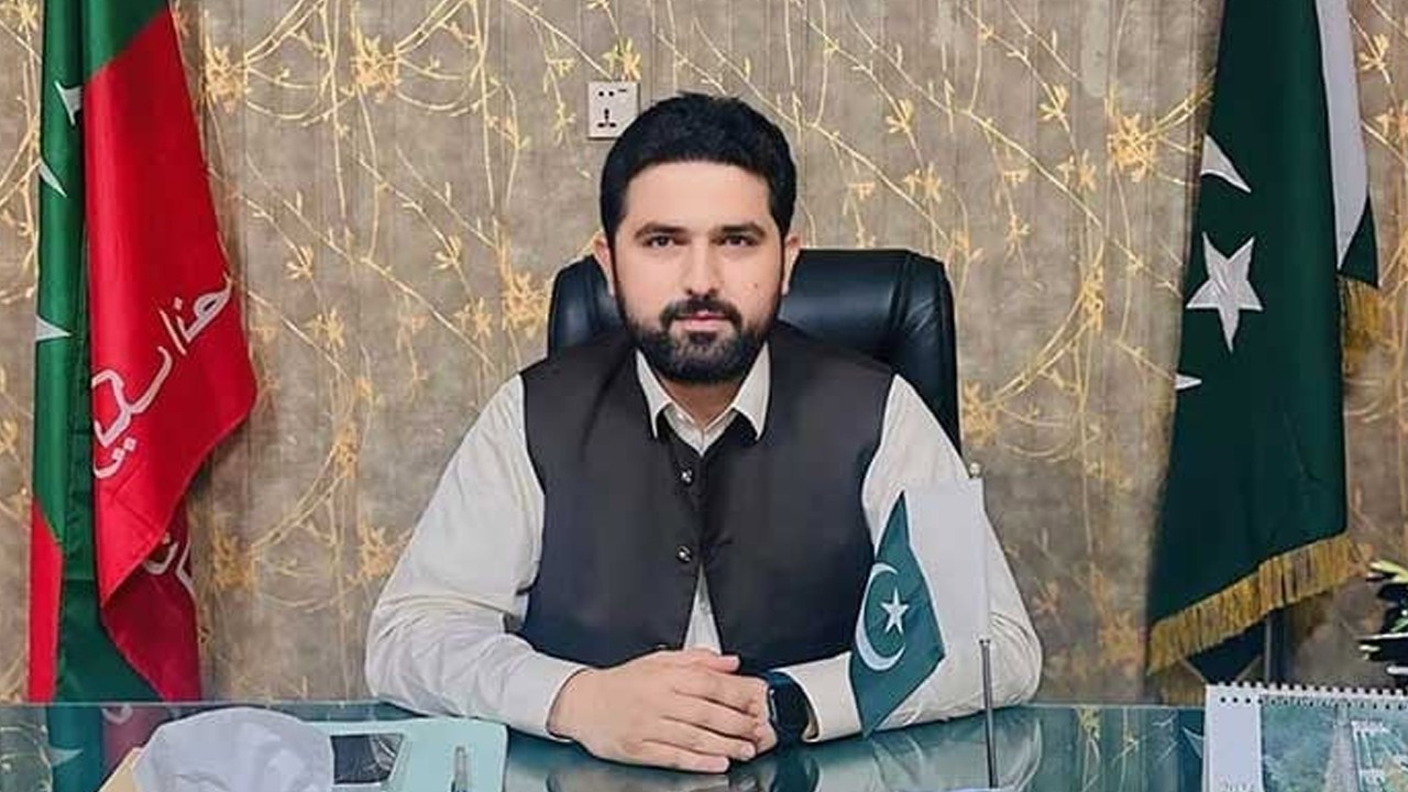 Islamabad court orders arrest of KP CM