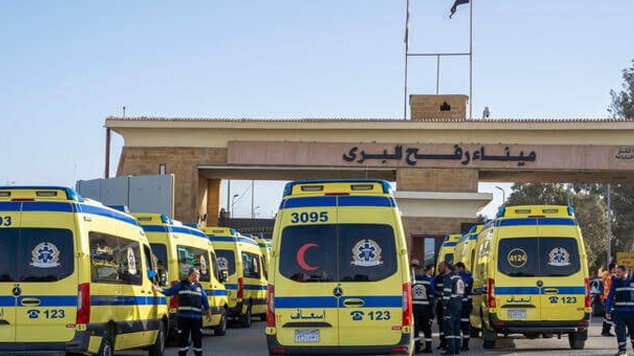 25 more Palestinians return to Gaza as Rafah crossing partially reopens