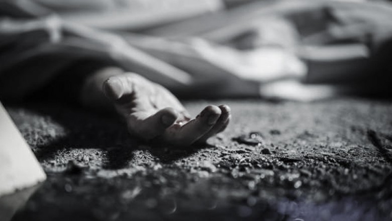 Woman stabs husband to death over mobile phone charging dispute in Egypt