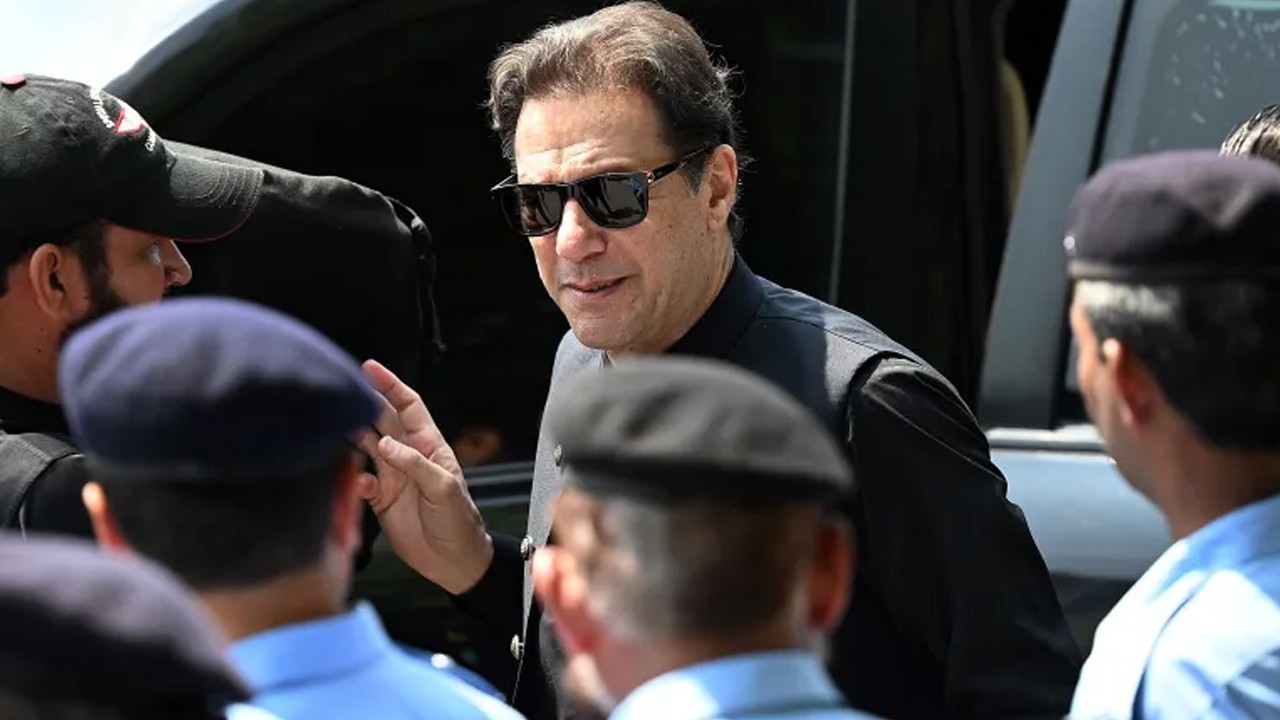 Govt plans to shift Imran to Islamabad