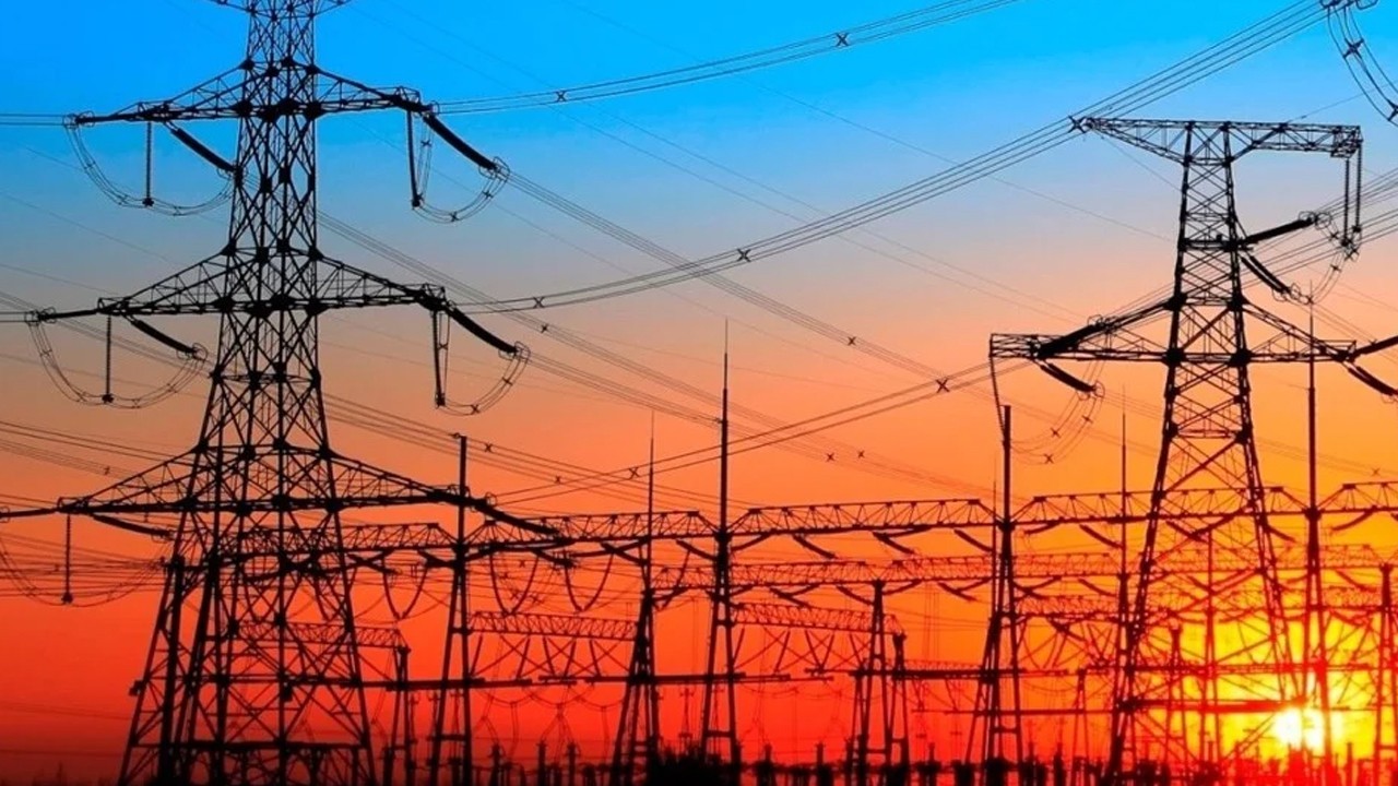 IMF cautions Pakistan on power tariff change