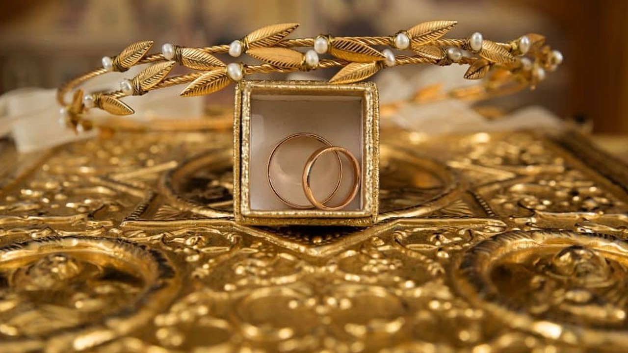 Gold prices decline by Rs3200 in Pakistan