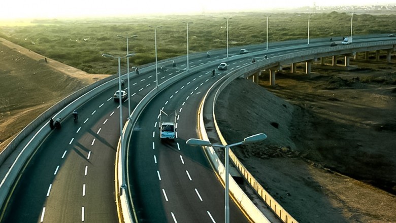 SHC summons NHA chief over Karachi-Hyderabad motorway's dilapidated condition