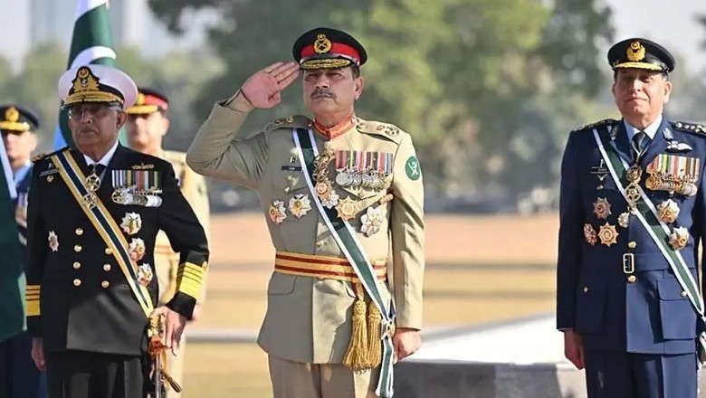 CDF, service chiefs honour 'courage, professionalism' on 7th anniversary of Op Swift Retort