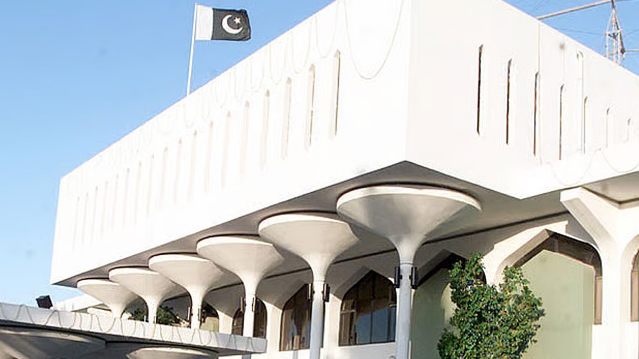 Pakistan embassy in Abu Dhabi halts consular services