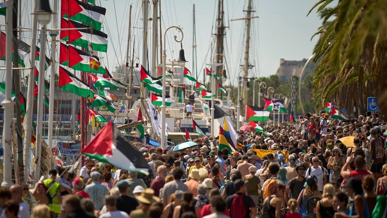 Global Sumud Flotilla begins voyage to Gaza from Barcelona