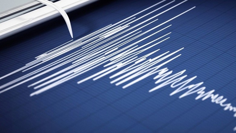 Earthquake of 5.7 magnitude jolts Islamabad, KP areas