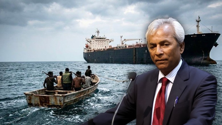 Pakistan’s government steps up efforts to free crew held by Somali pirates