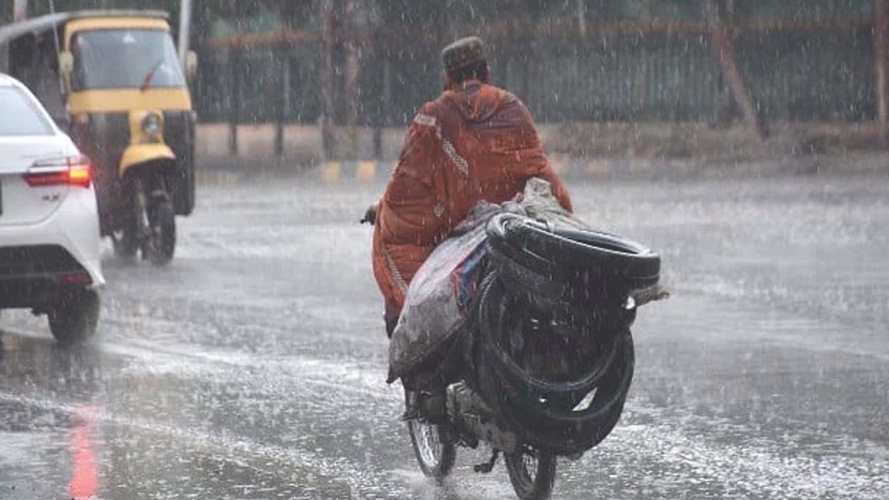 Sindh to experience rain with dust storms on 2–3 May, forecasts Met Office