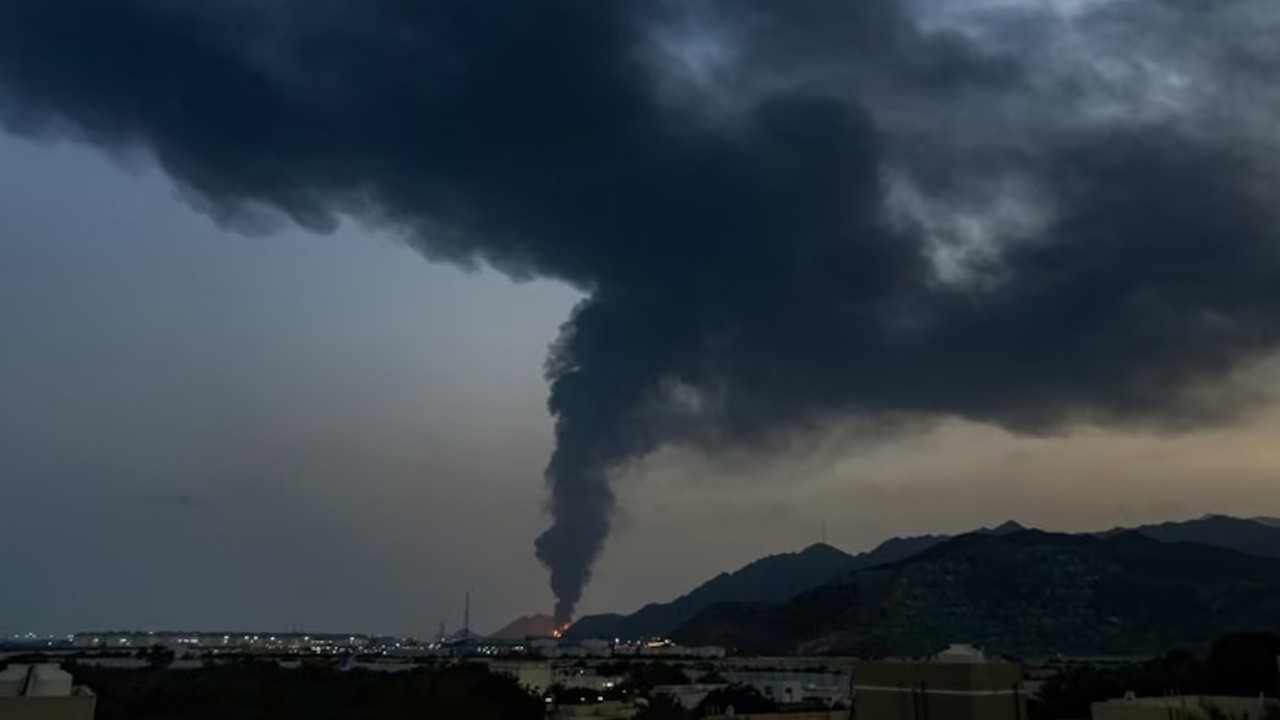 Fujairah oil zone hit by drone attack as UAE says it intercepted Iranian missiles