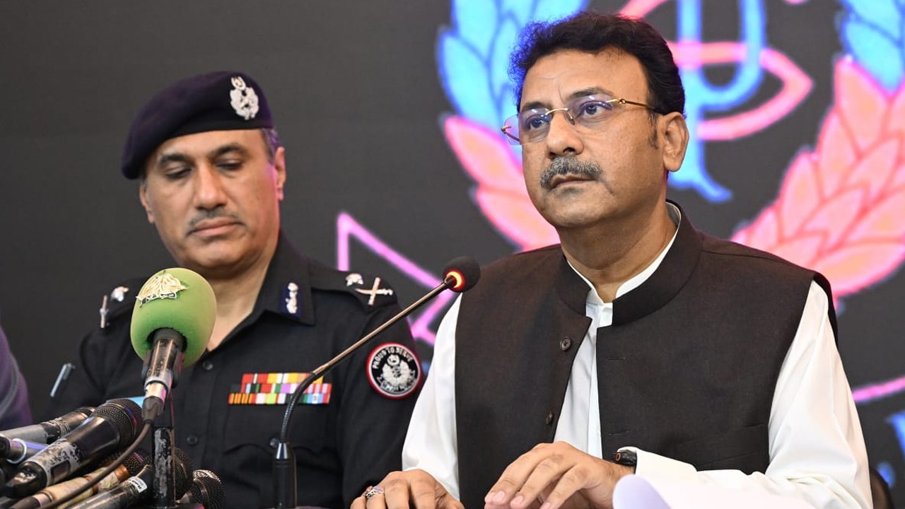 Police officers suspended for arresting Sheema Kermani, other Aurat March organisers