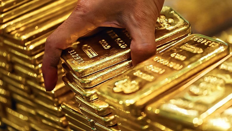 Gold prices rise by Rs5,000 per tola in Pakistan