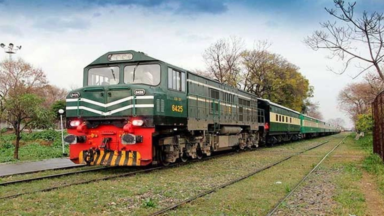 Pakistan Railways announces special trains ahead of Eidul Azha