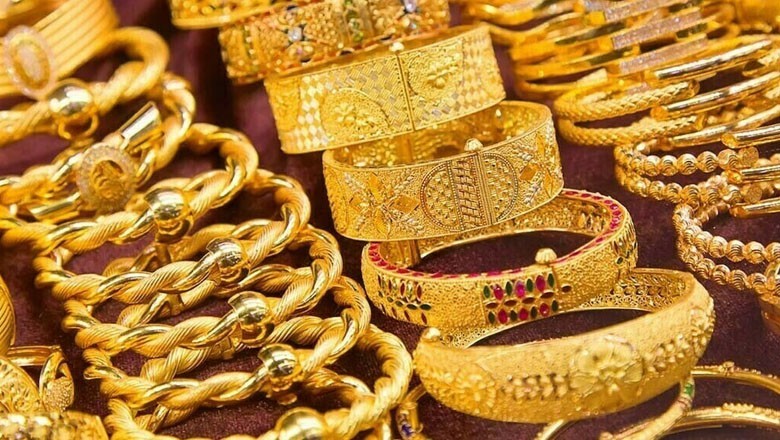 Gold gains Rs4,600 per tola in Pakistan