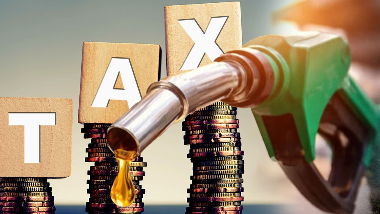 Pakistan govt collected record Rs2.7 trillion in petroleum levy within two years