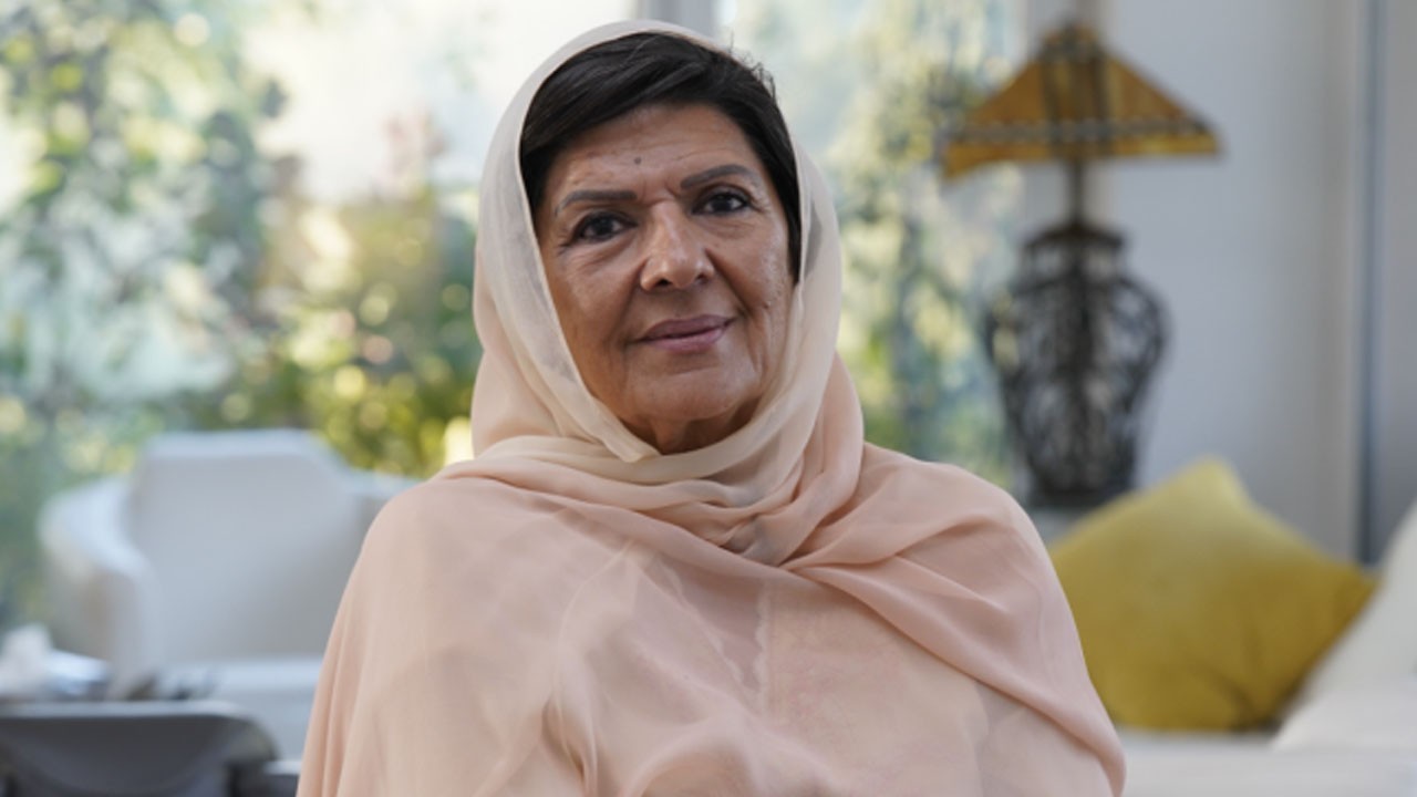 Aleema Khan rejects reports of ex-army chief meeting Imran Khan
