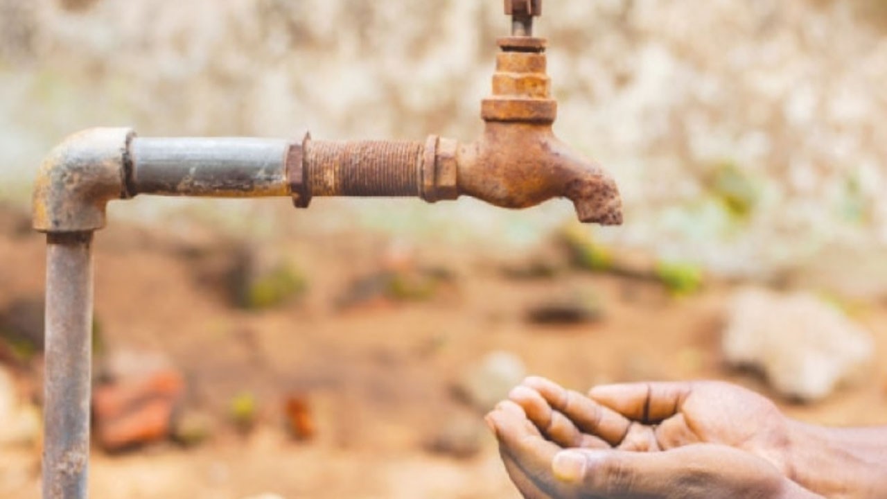 Karachi faces 54 MGD water shortage after electricity supply to NEK Pumping Station suspended: KWSC
