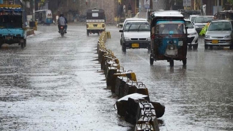 Light rain likely in Karachi as moist winds influence weather