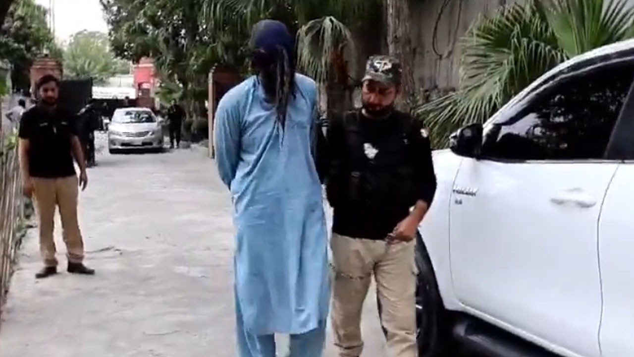 Constable arrested for murder of Sikh couple in K-P's Mardan