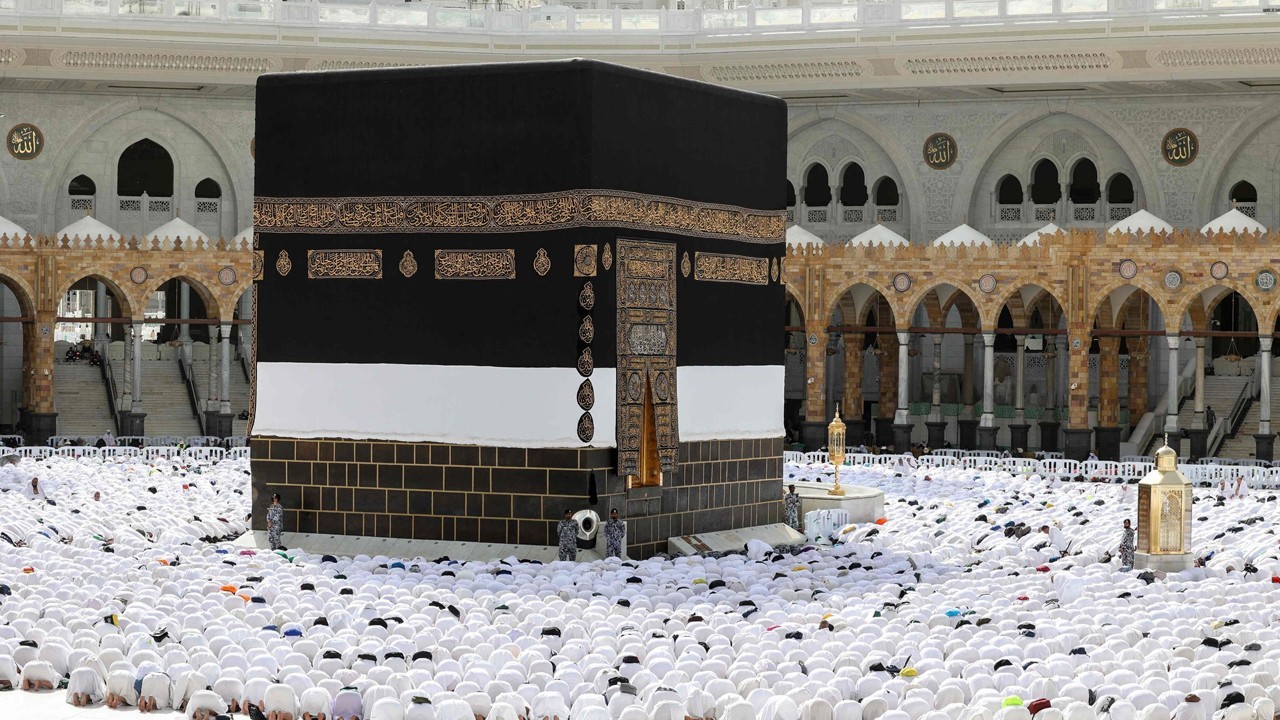Cabinet approves new private Hajj policy to tighten oversight over operators
