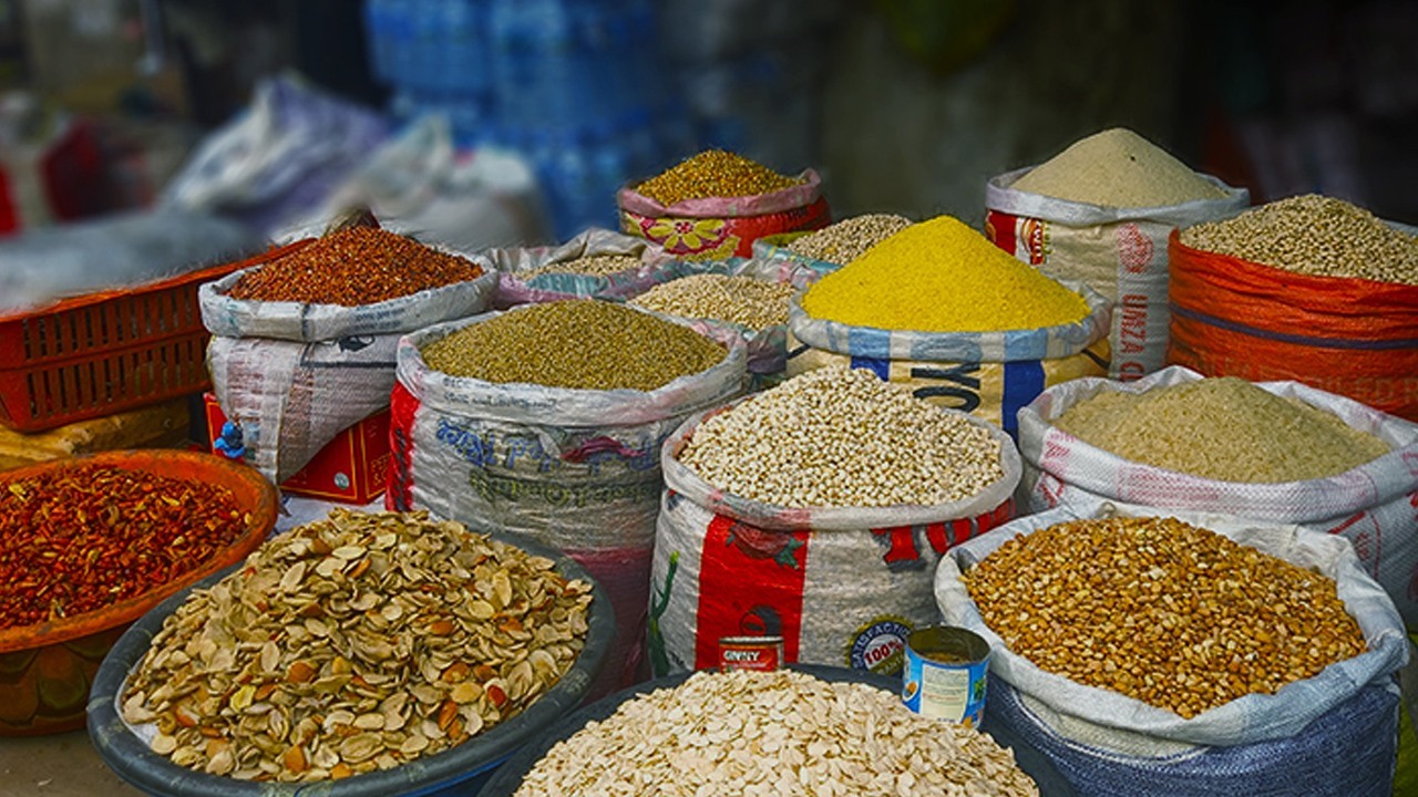 Food prices rise ahead of budget approval