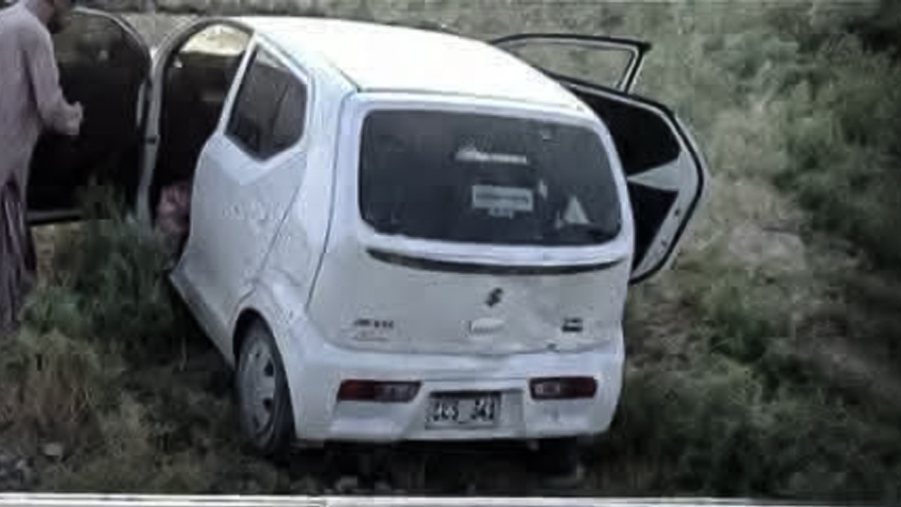 Karachi man killed, wife injured in armed attack on car in Balochistan’s Dasht