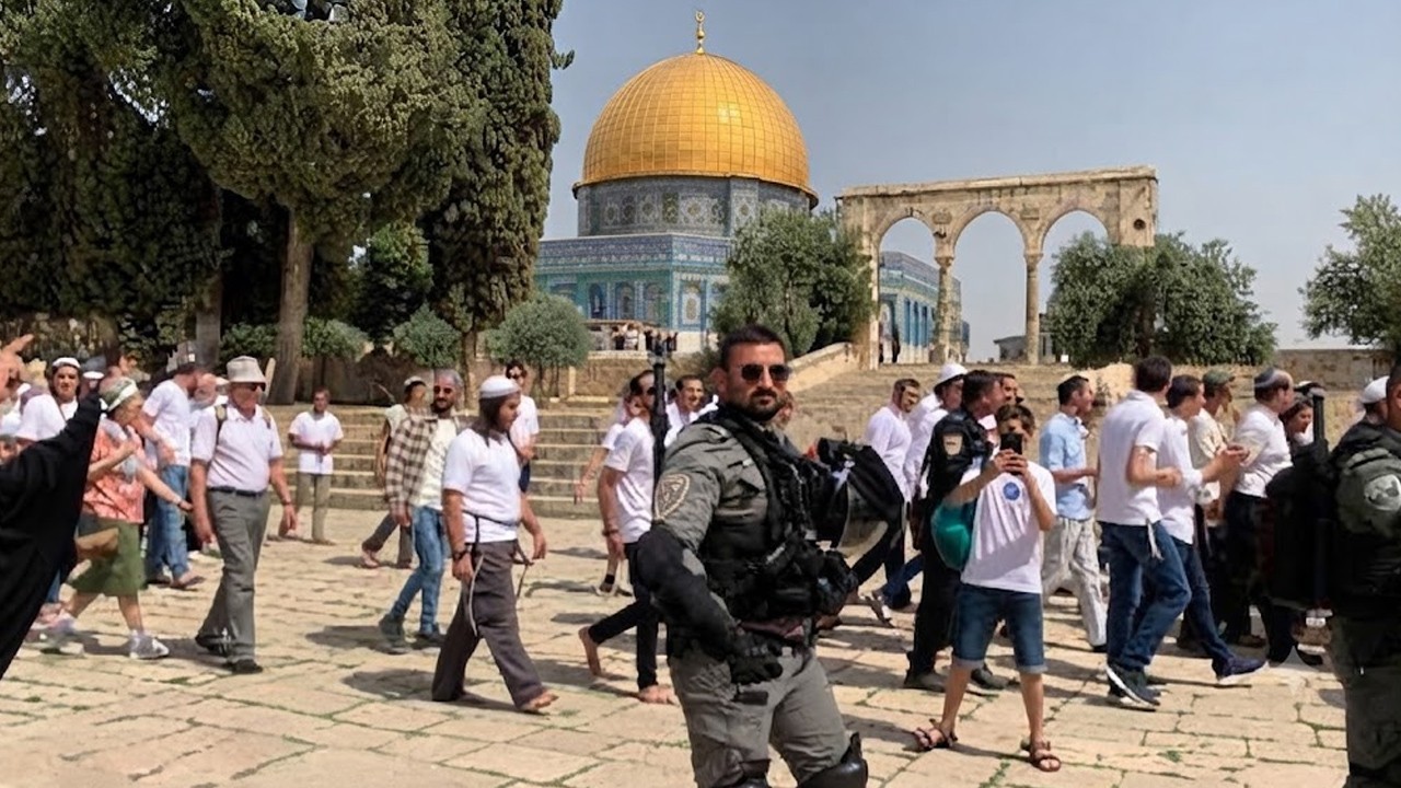 Israeli occupiers perform Talmudic rituals at Al-Aqsa Mosque compound