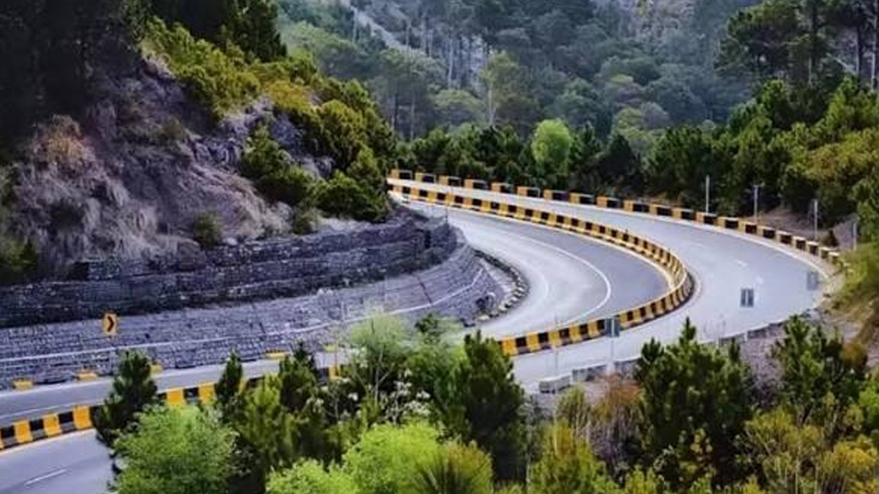 Govt decides to extend Murree Expressway by 70km to Muzaffarabad