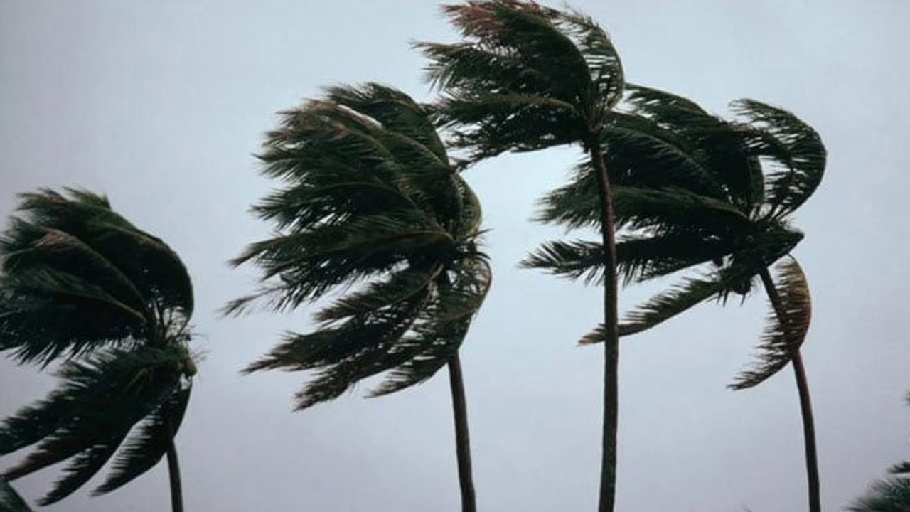 Strong winds, drizzle expected in Karachi over next 24 hours